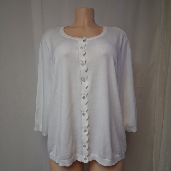 Talbots Tops - Talbots Plus Petite Women Size 2XP White Scalloped Button-Down Shirt